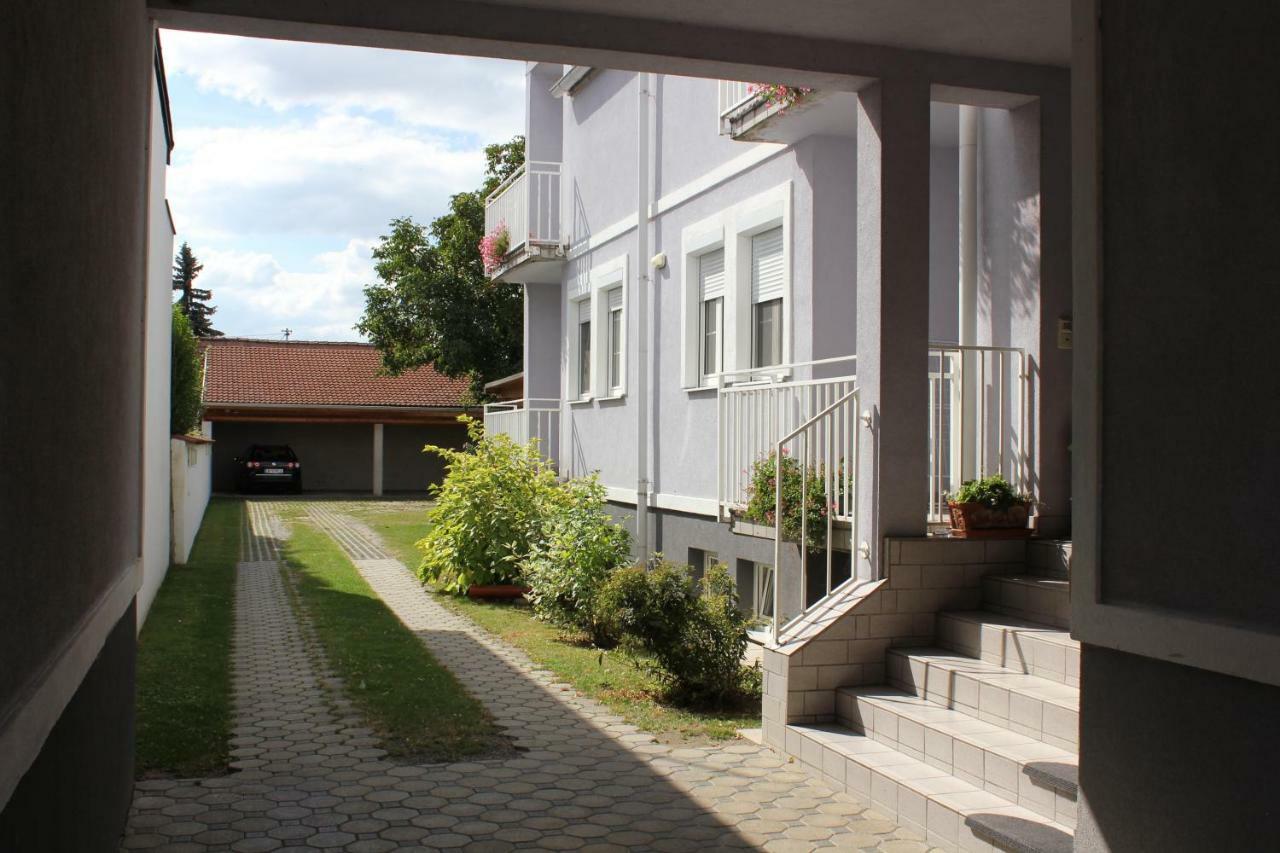 Appartement Berni Strebersdorf Екстериор снимка