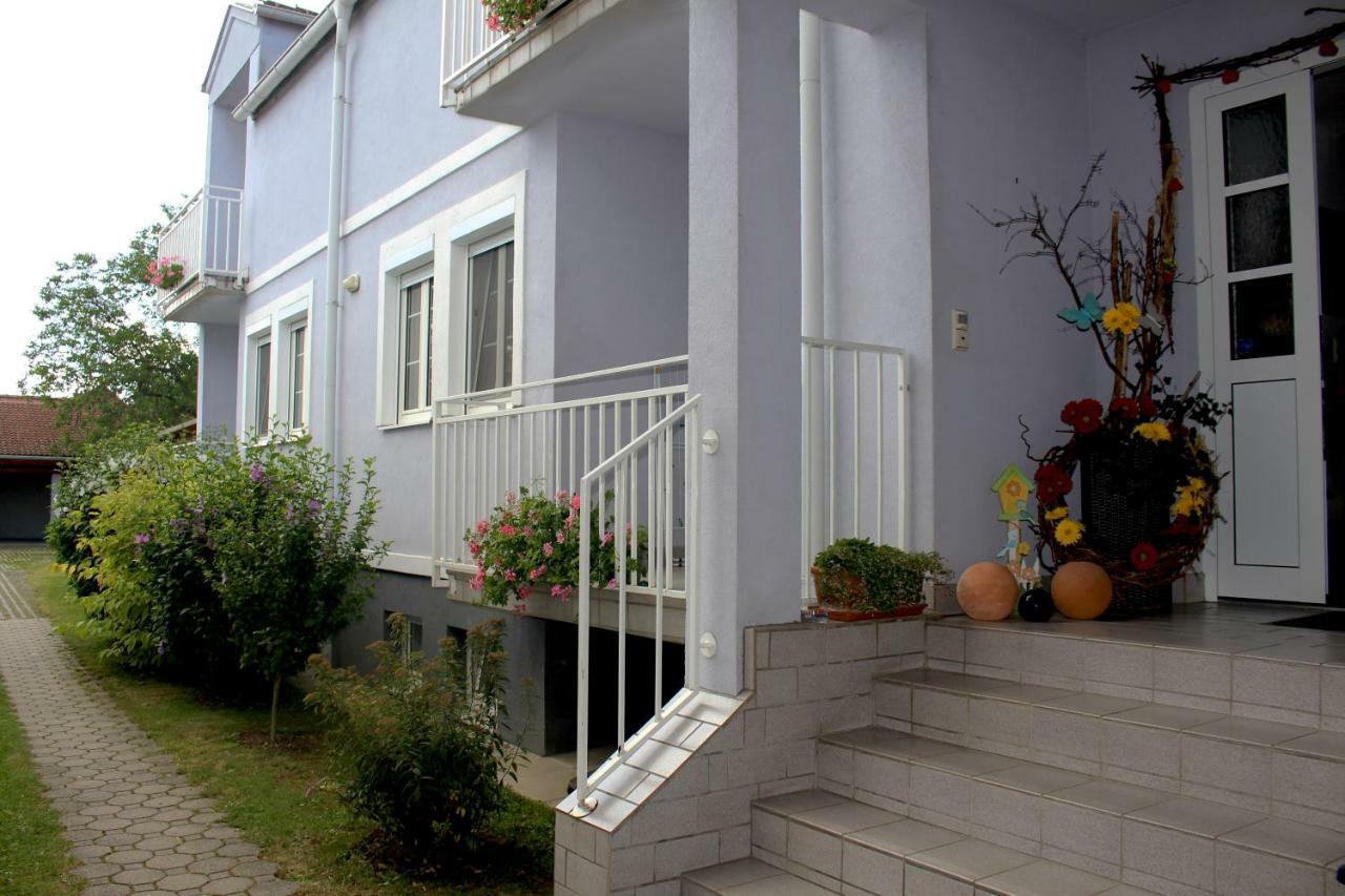 Appartement Berni Strebersdorf Екстериор снимка