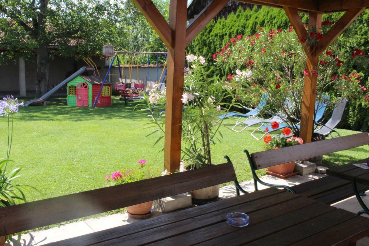 Appartement Berni Strebersdorf Екстериор снимка