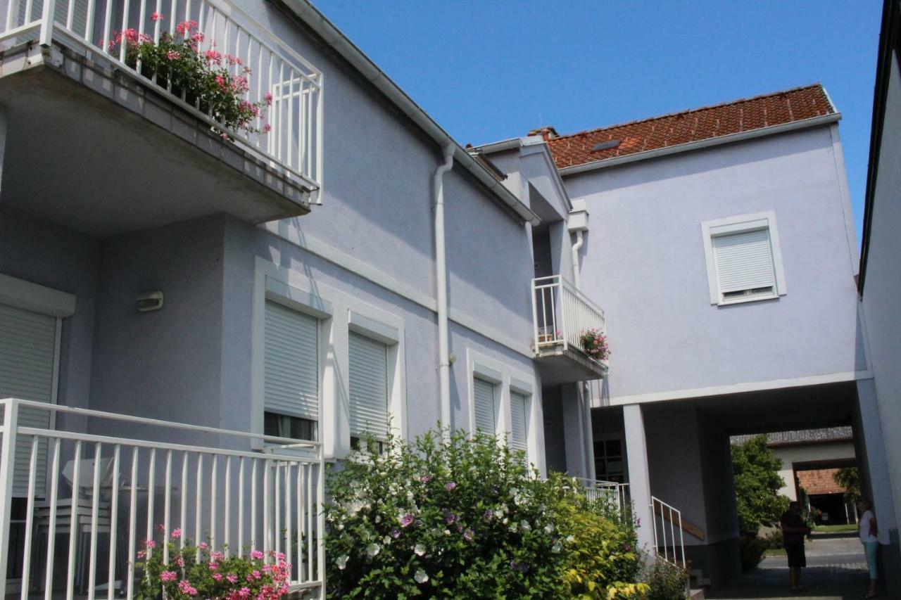 Appartement Berni Strebersdorf Екстериор снимка