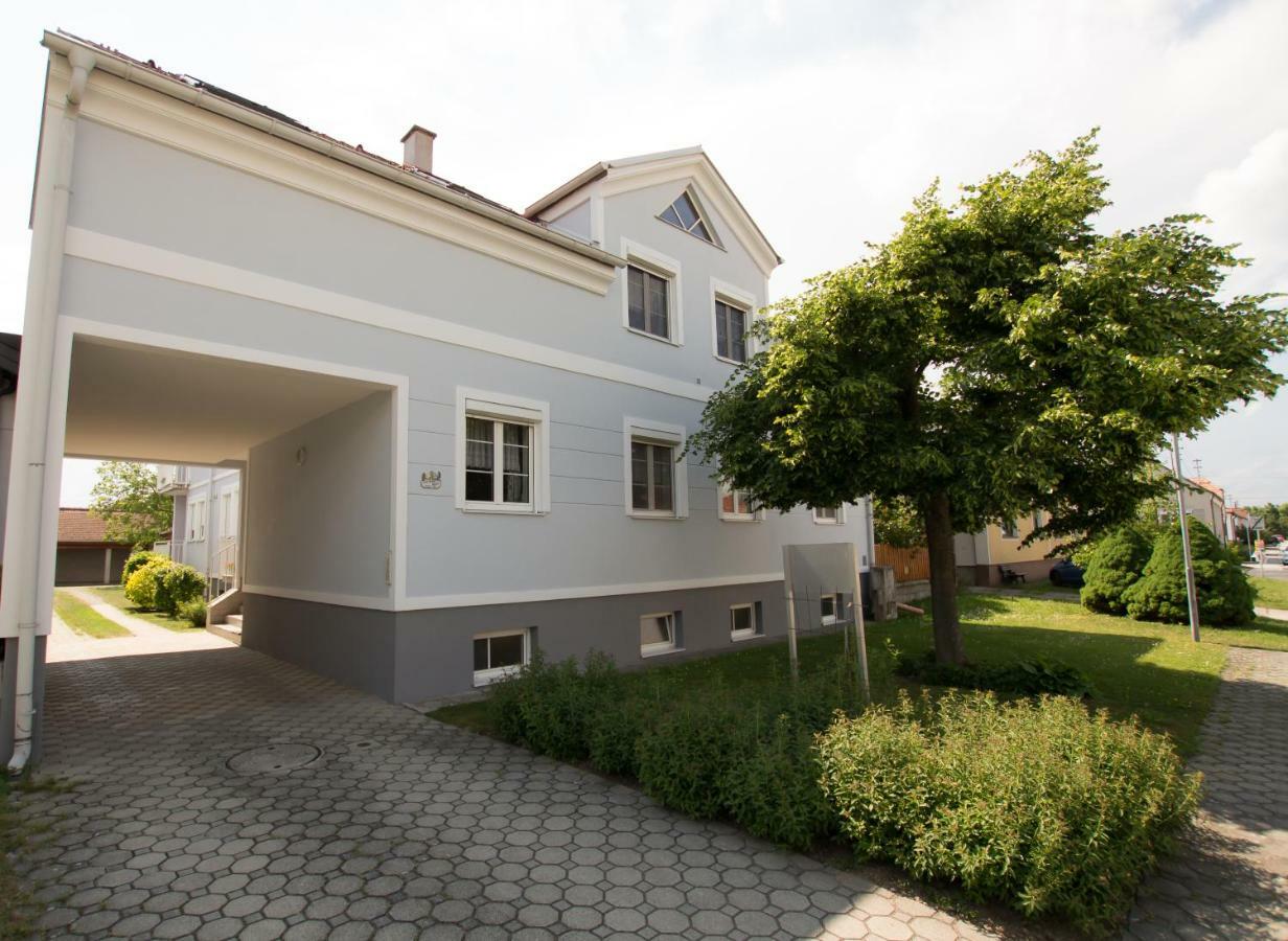 Appartement Berni Strebersdorf Екстериор снимка