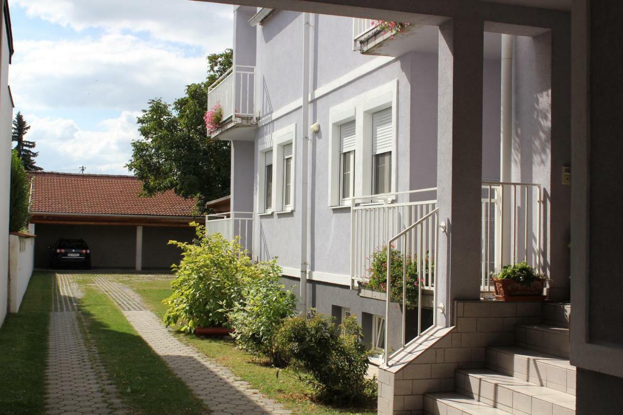 Appartement Berni Strebersdorf Екстериор снимка
